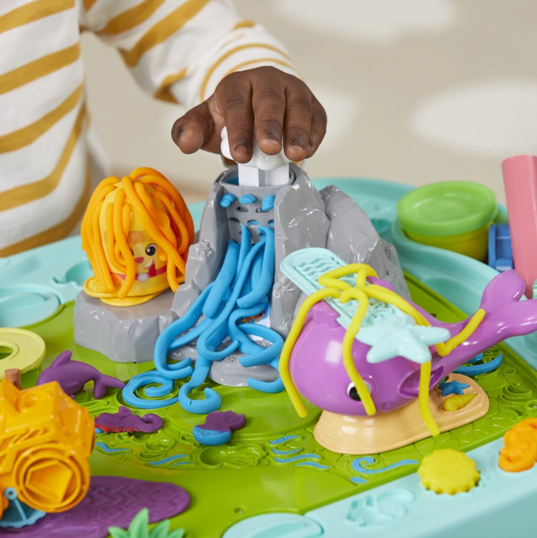 Play-Doh Mesa de Actividades para Estación Inicial de Creatividad Todo en uno