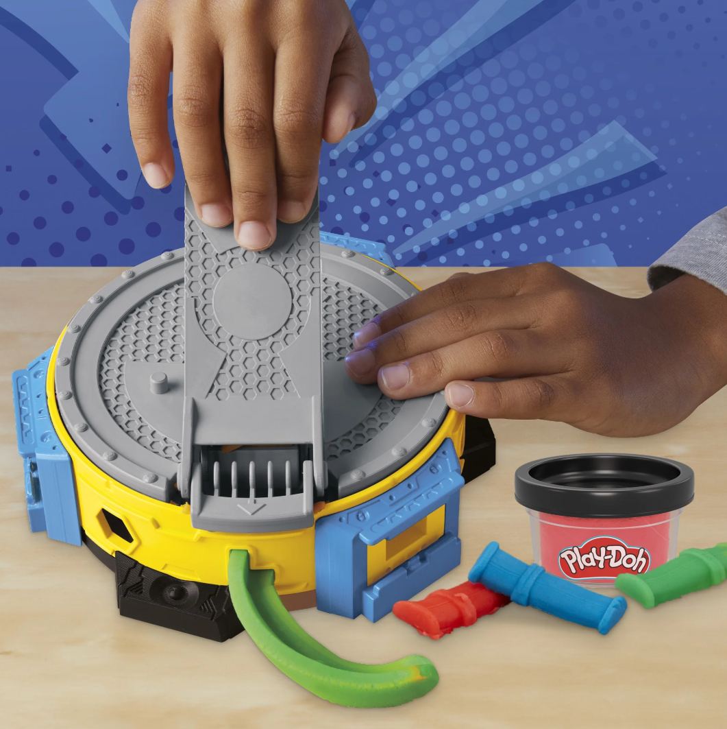 Play-Doh Marvel Hulk Smash &amp; Squish Playset with Hulk Action Figure, Ages 4+