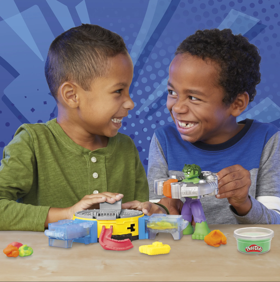 Play-Doh Marvel Hulk Smash &amp; Squish Playset with Hulk Action Figure, Ages 4+